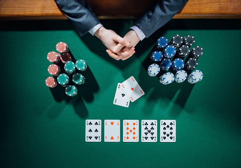 Giới thiệu các vật dụng khi chơi bài Poker dễ hiểu