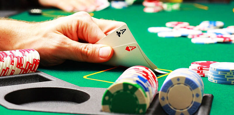 vẫn chưa có một nguồn tin nào xác minh chắc chắn nguồn gốc ra đời của bộ môn game bài Poker